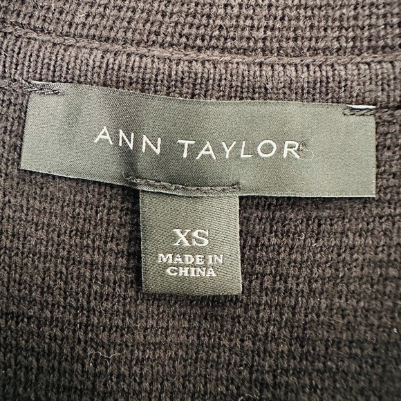 Ann Taylor Women's Black Open Front Long Sweater Vest Size XS - Picture 11 of 12